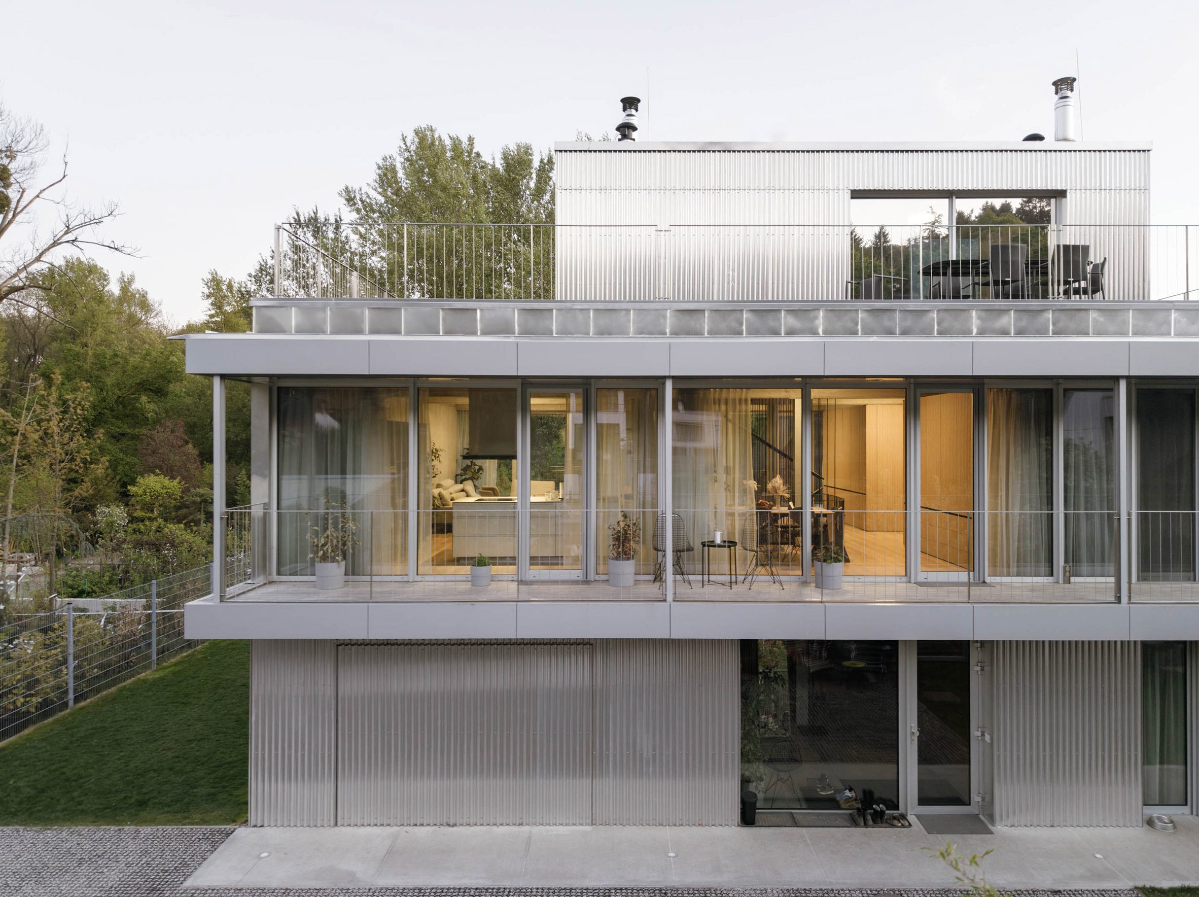 Fachada RDH diseñada por Cechvala Architects en Eslovaquia