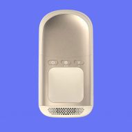 Elide dewrinkler allows users to smooth out clothes while wearing them