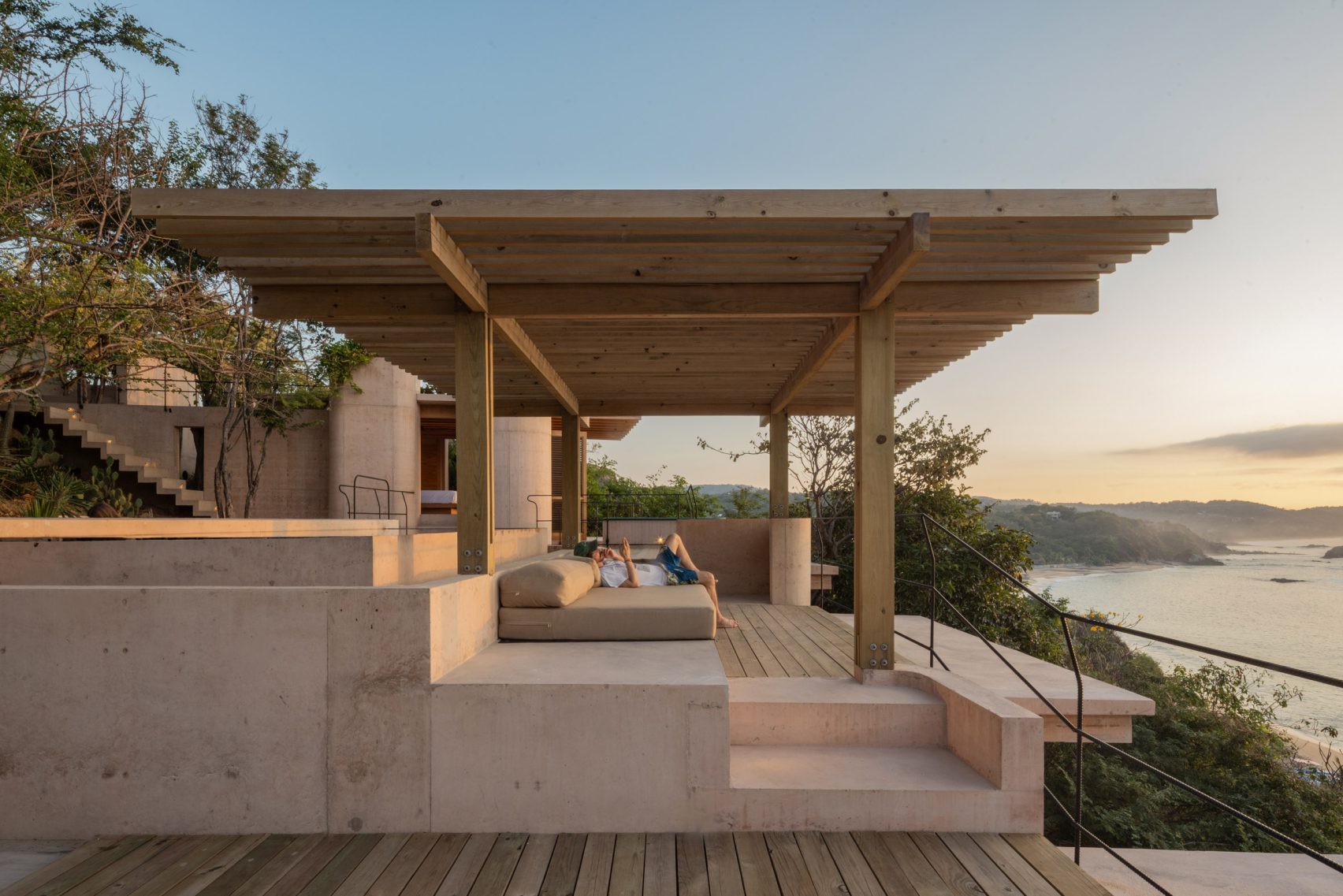 Studio Font perches cliffside Mexico home atop concrete columns