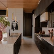 Timber Lane Retreat by Wheeler Kearns Architects