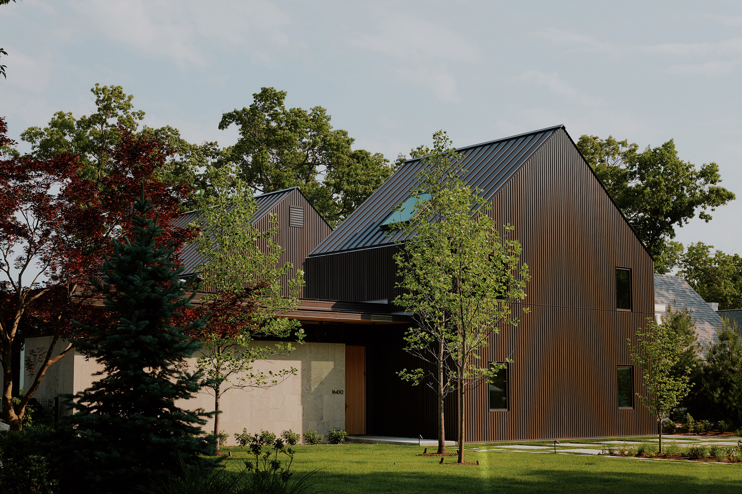 Timber Lane Retreat by Wheeler Kearns Architects