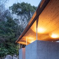 Tobe Zoo Toilet by YanoAoyama