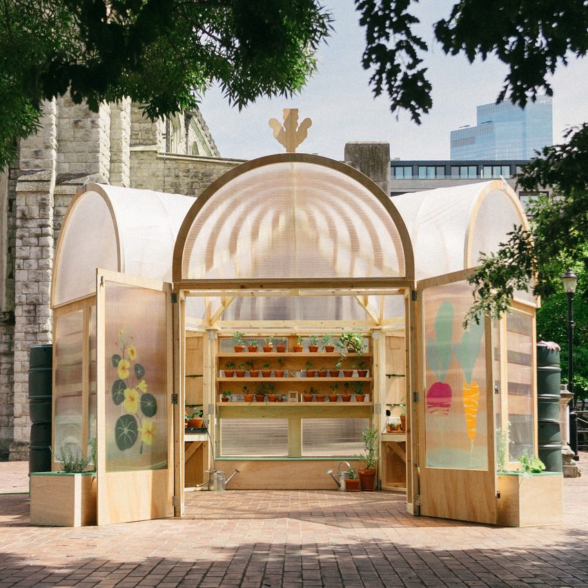 Invernadero de hortalizas en el Barbican Centre, diseñado por Studio Folk Architects y Raskl