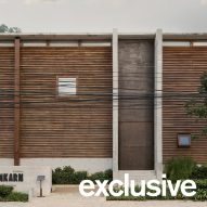 Breezy louvre walls enclose restaurant in Thailand by Studio Locomotive