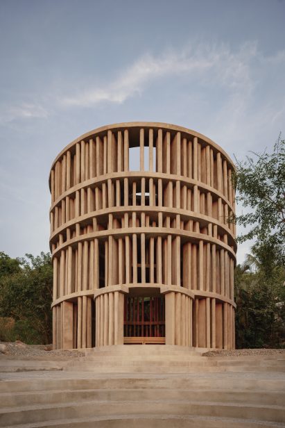 Fátima Chapel by Manuel Cervantes Estudio
