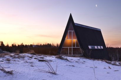 B-Frame by Peter Braithwaite Studio