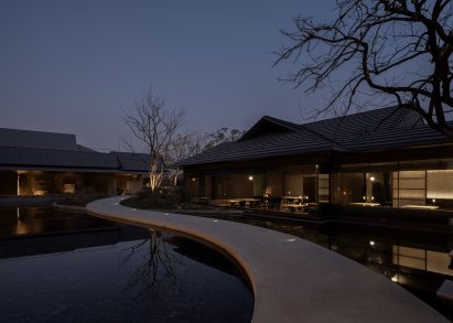 Shanghai Muh Shoou Zhujing Hotel by Beijing Pro Lighting Design