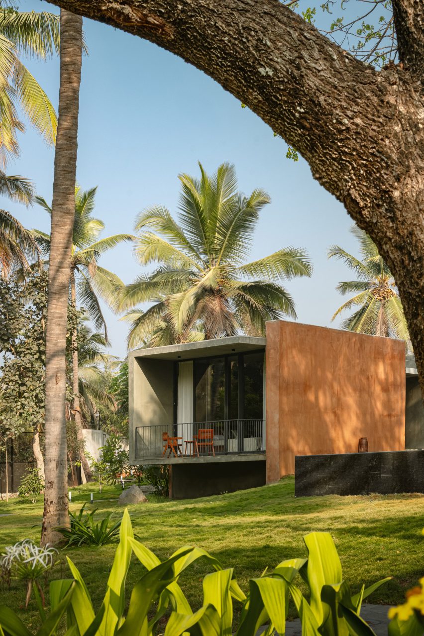 Aalok Farmhouse by Nodecraft Studio