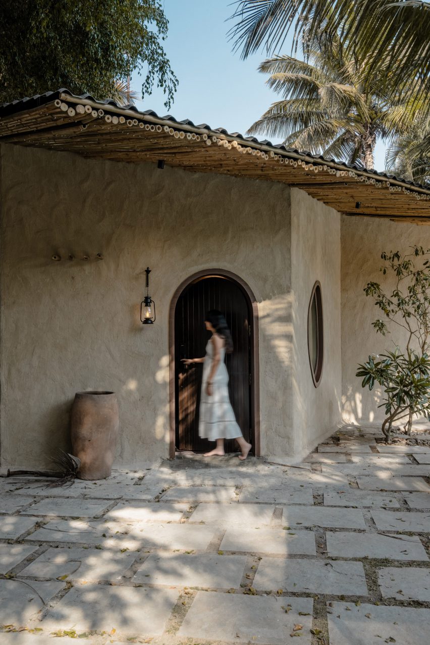 Exterior view of retreat by AKSH Architects