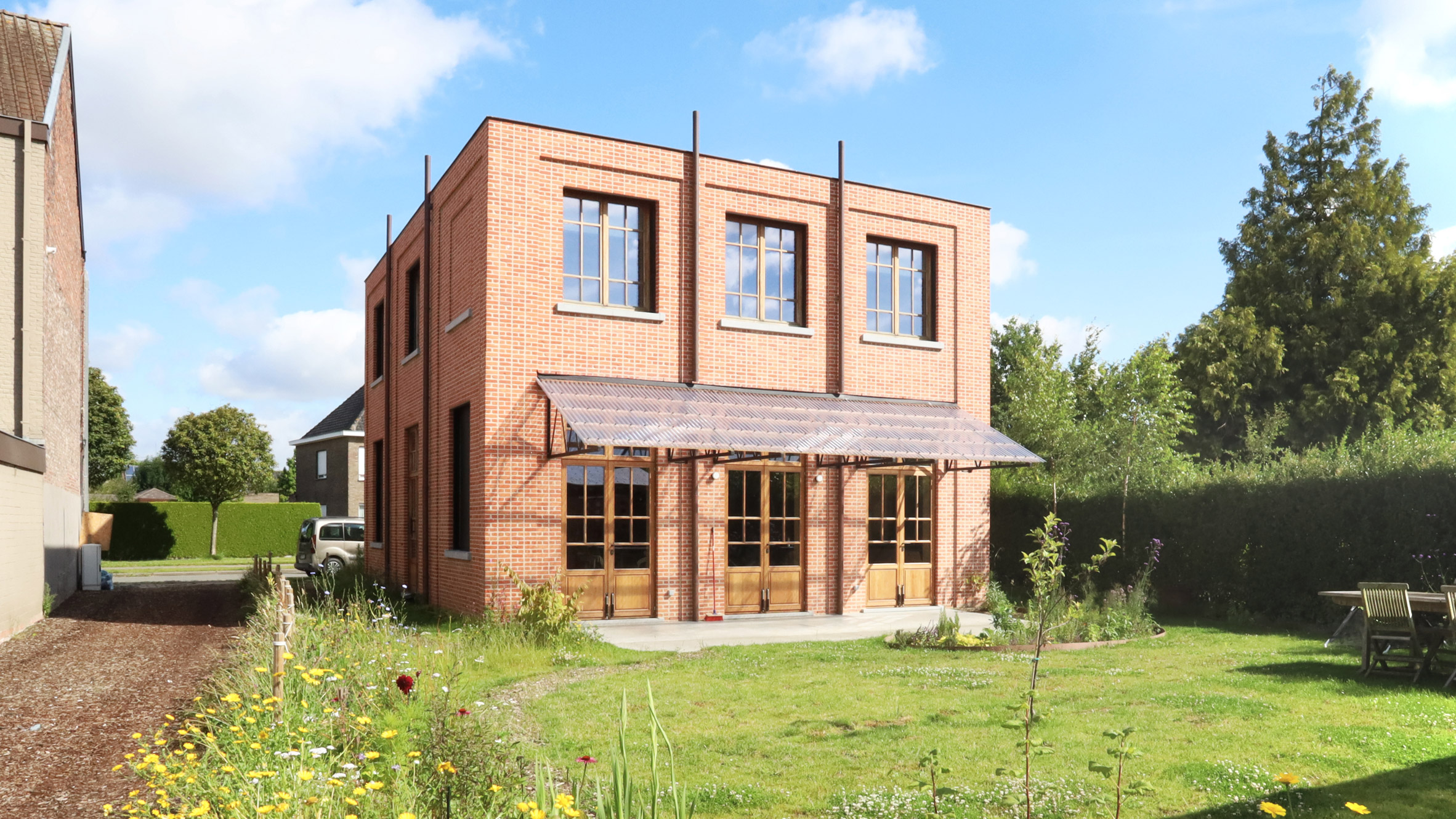 https://static.dezeen.com/uploads/2026/08/atelier-vens-vanbelle-project-tomas-katrien-house-belgium-hero_dezeen_2364_col_0.jpg