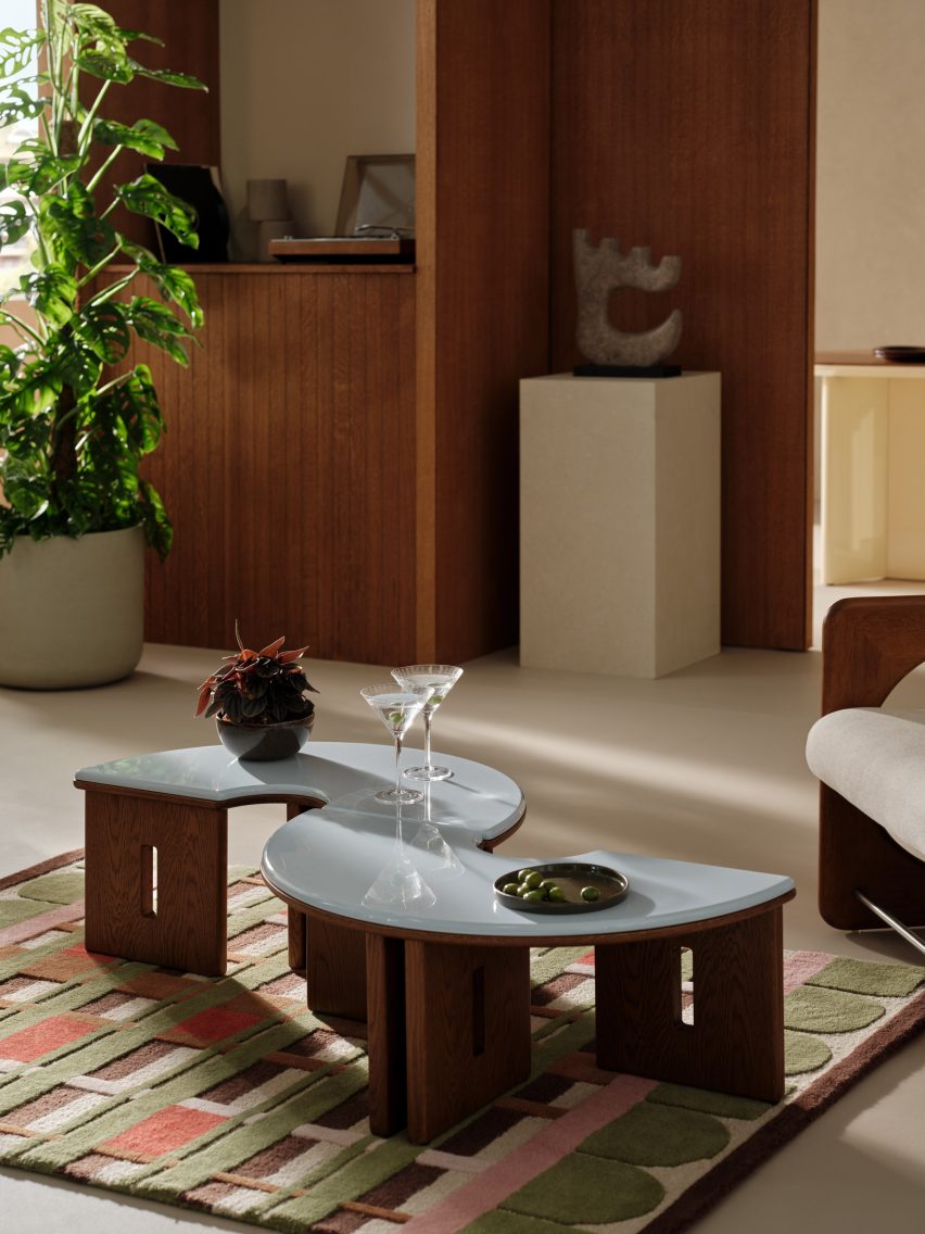 Modular coffee table