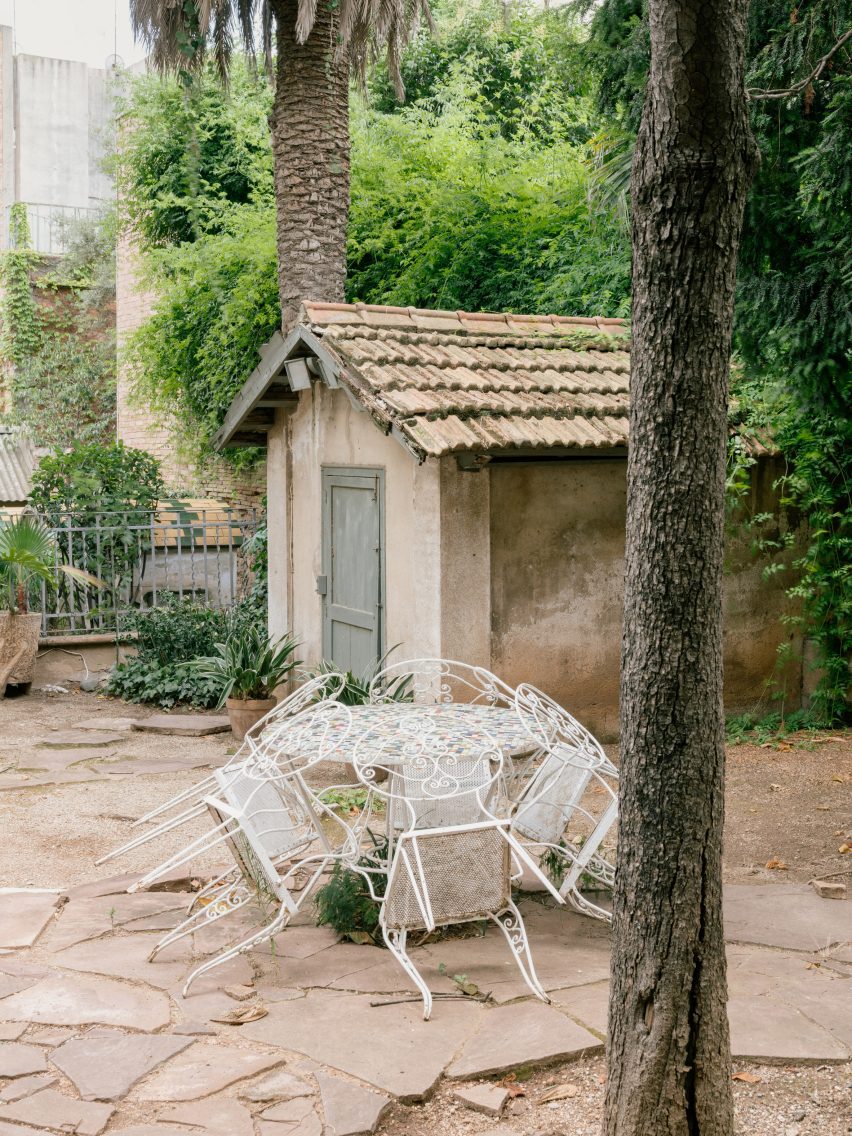 Garden table