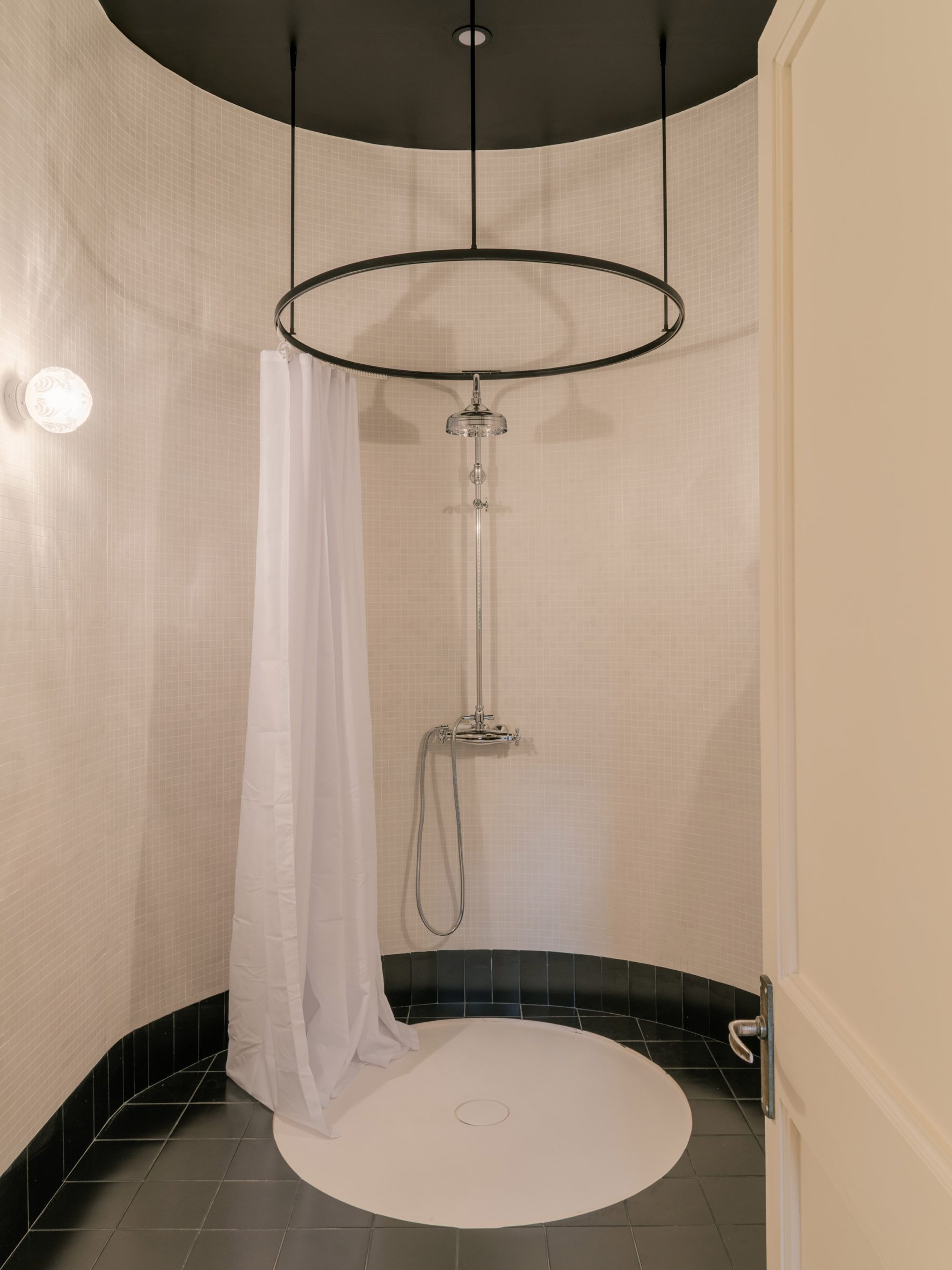 Circular shower