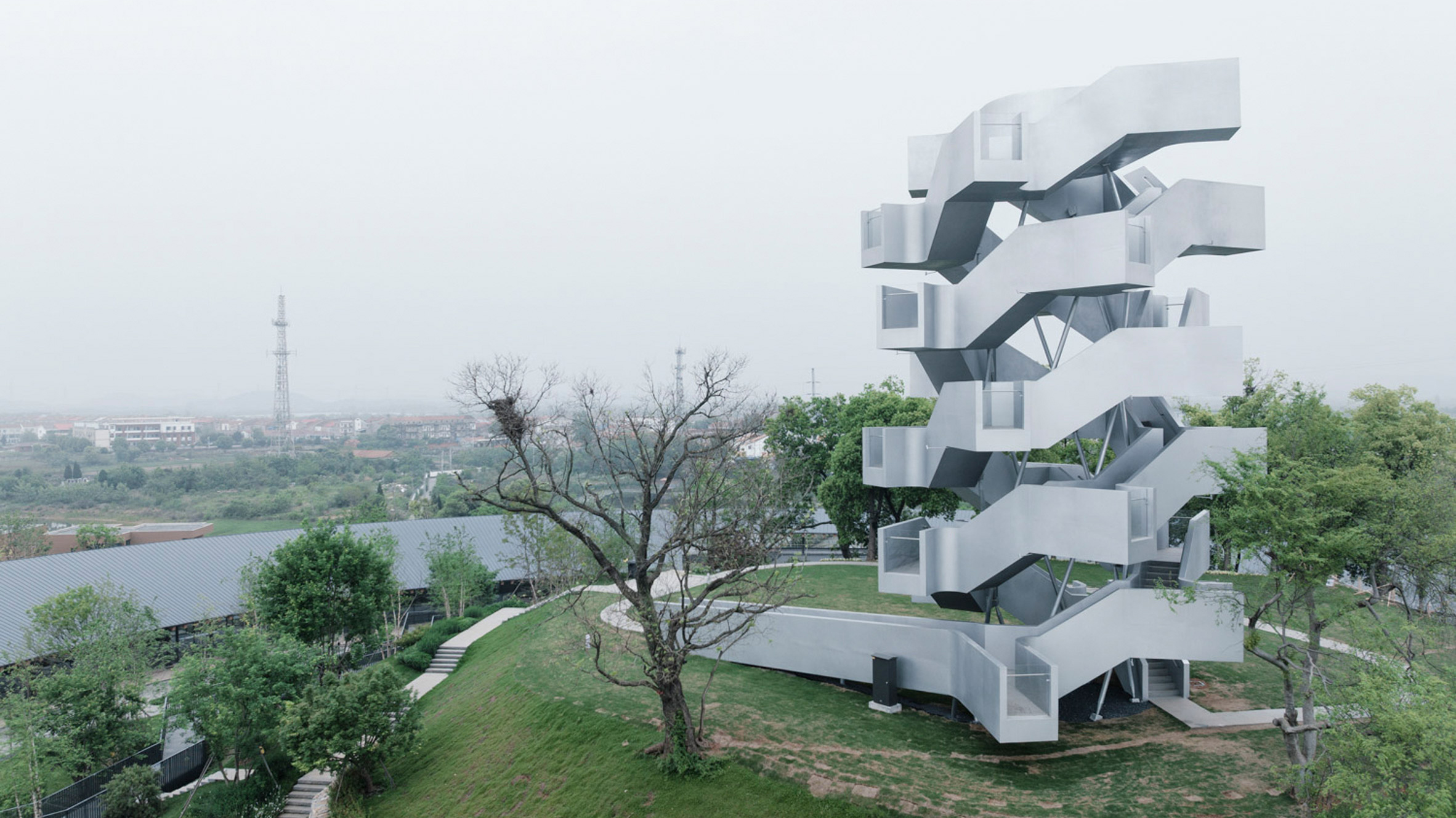 https://static.dezeen.com/uploads/2026/08/chenhu-migratory-bird-observation-tower-xiang-architects_dezeen_2364_hero_7.jpg