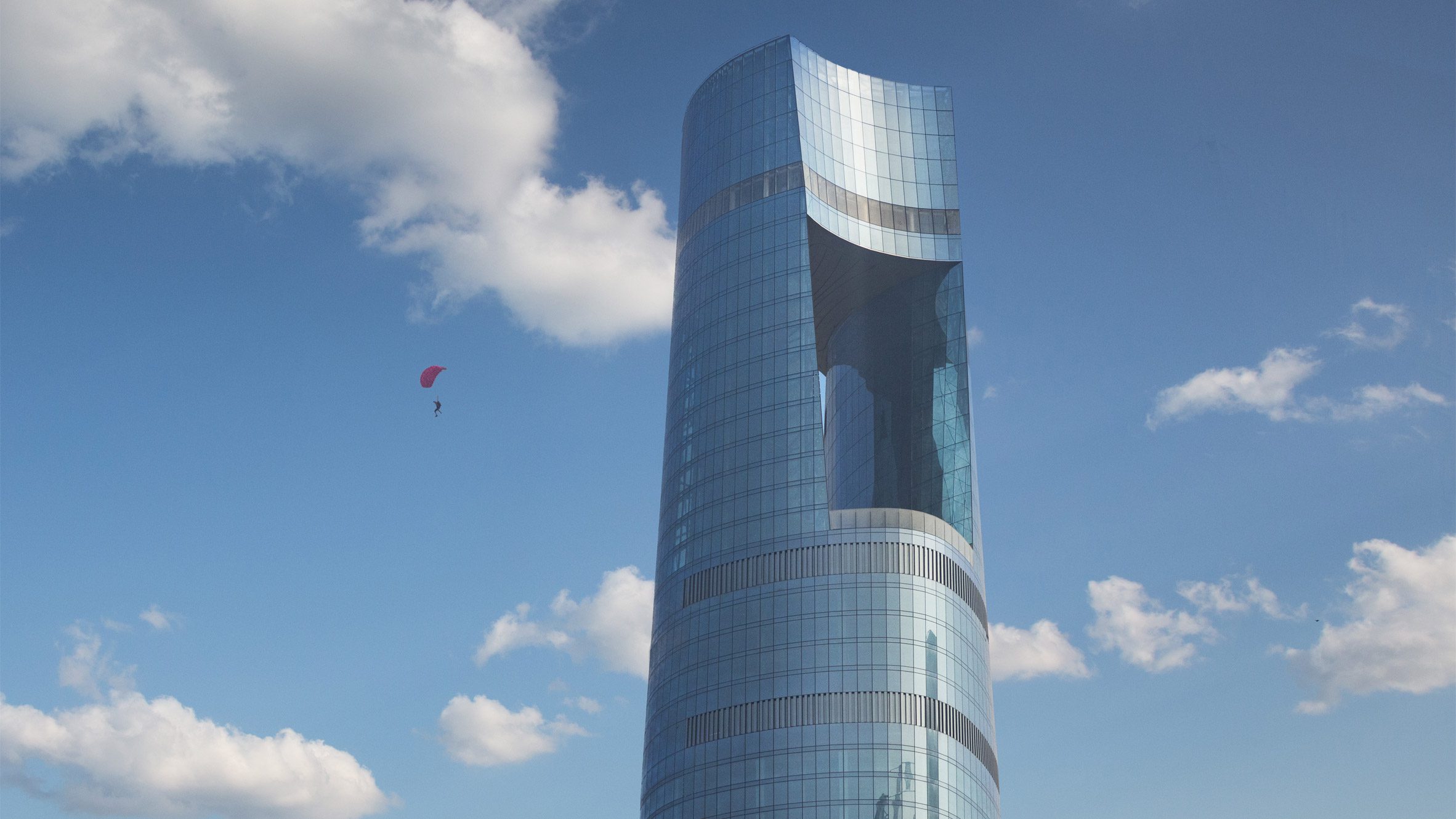Dubai'de Dünyanın En Yüksek Oteli: Ciel Dubai Marina