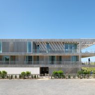 Dune House in Delaware by Ziger Snead