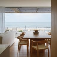 Dune House in Delaware by Ziger Snead