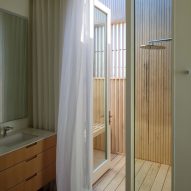 Dune House in Delaware by Ziger Snead