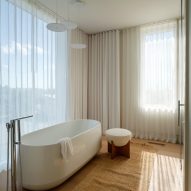 Dune House in Delaware by Ziger Snead