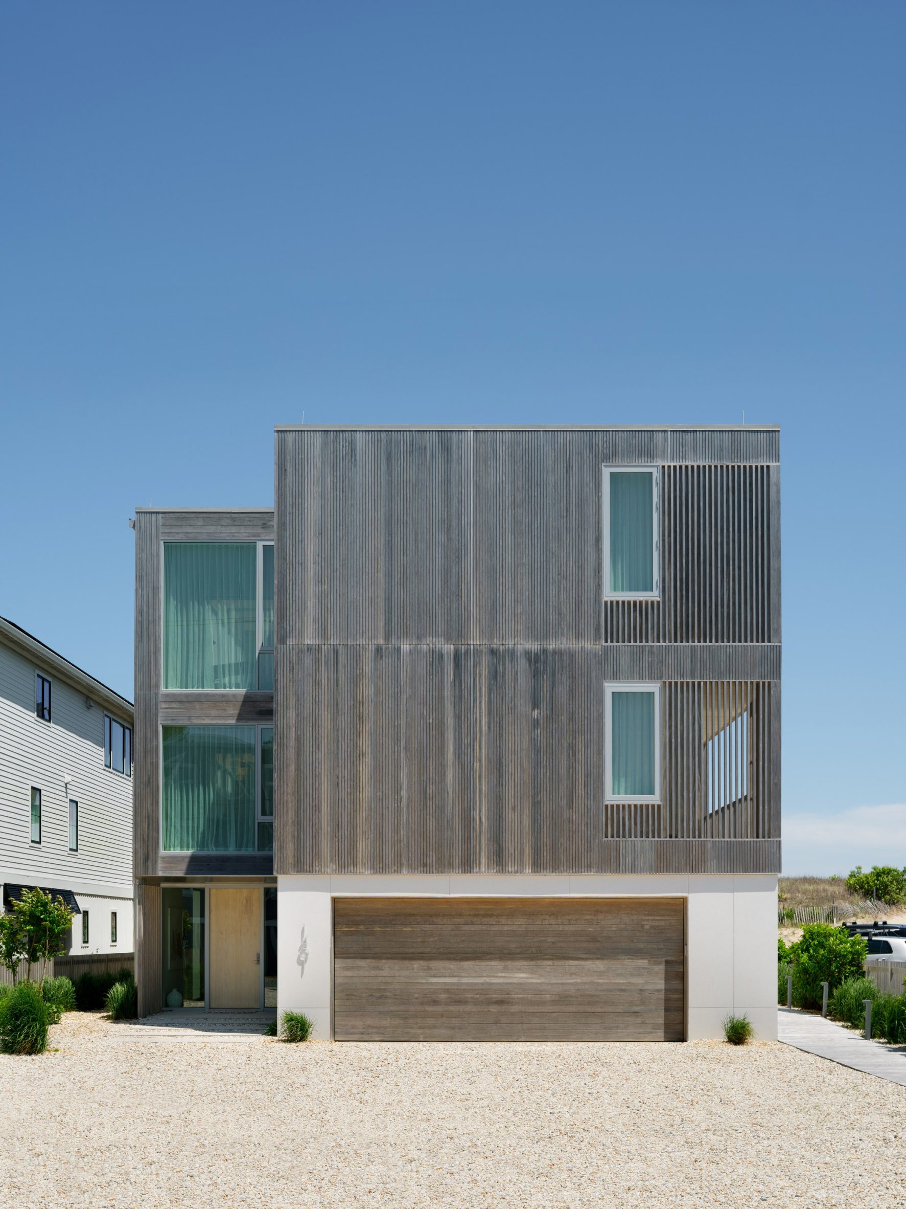 Dune House in Delaware by Ziger Snead