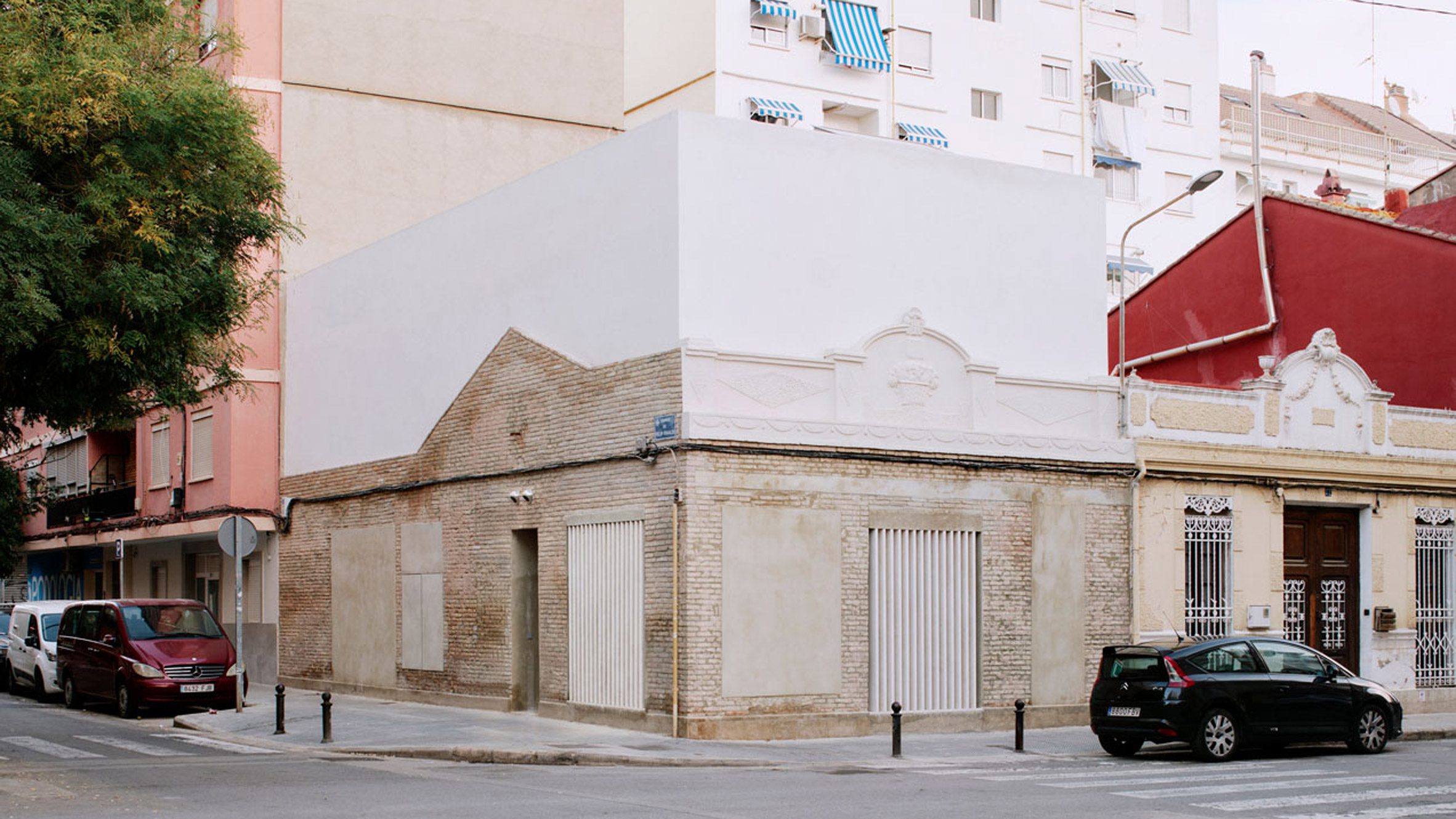 Iterare Arquitectos inserts CasaNido into old Spanish building