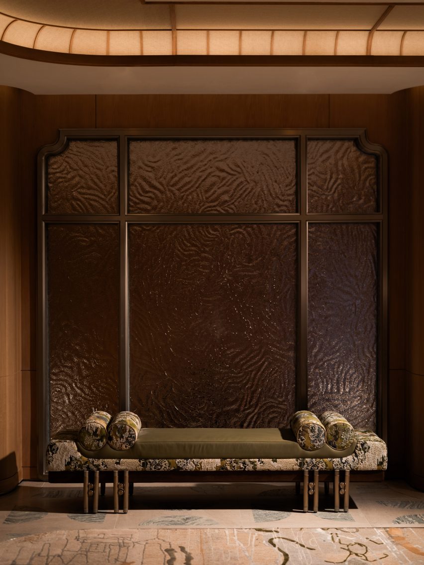 Mandarin Oriental The Landmark Hong Kong by Joyce Wang Studio