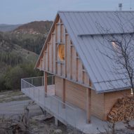 Husárik Hut by Oatelier