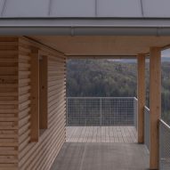 Husárik Hut by Oatelier