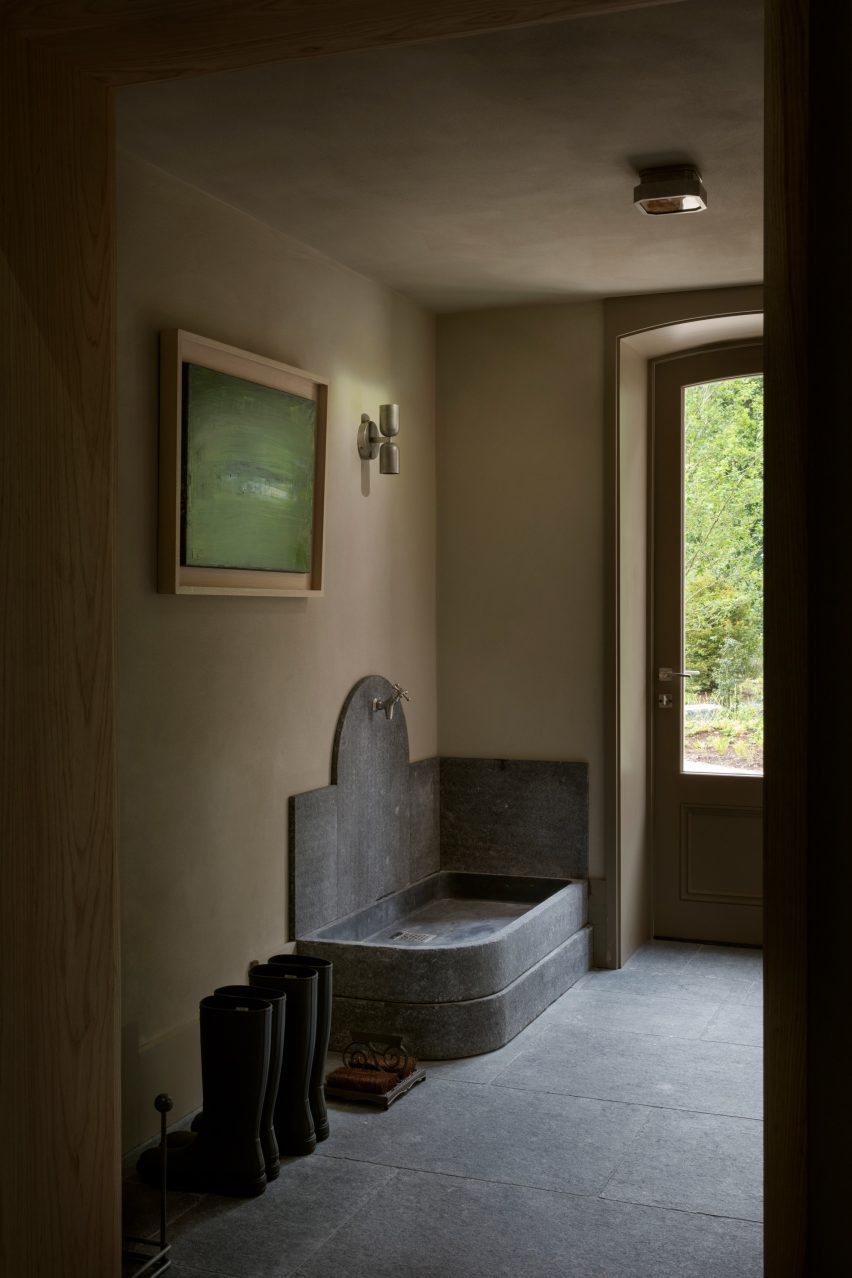 Stone basin in hallway