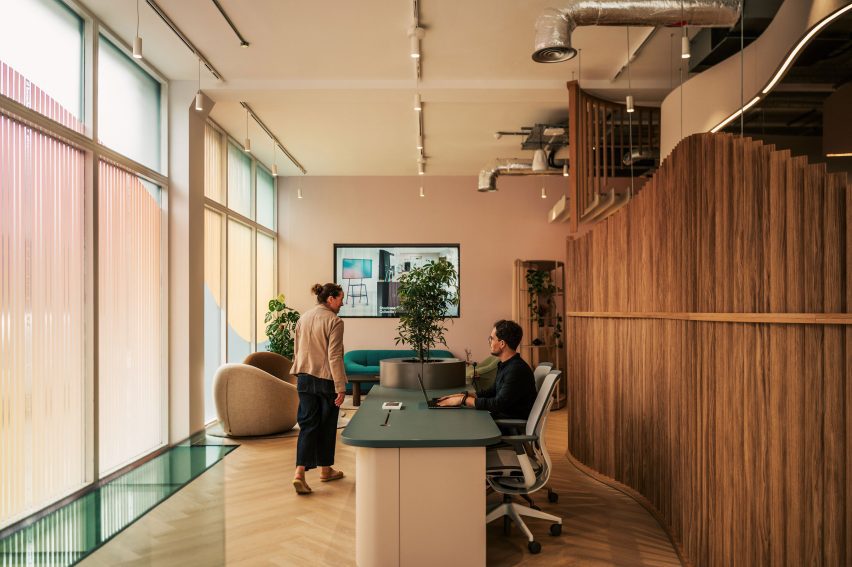 WorkLife Studio by Steelcase