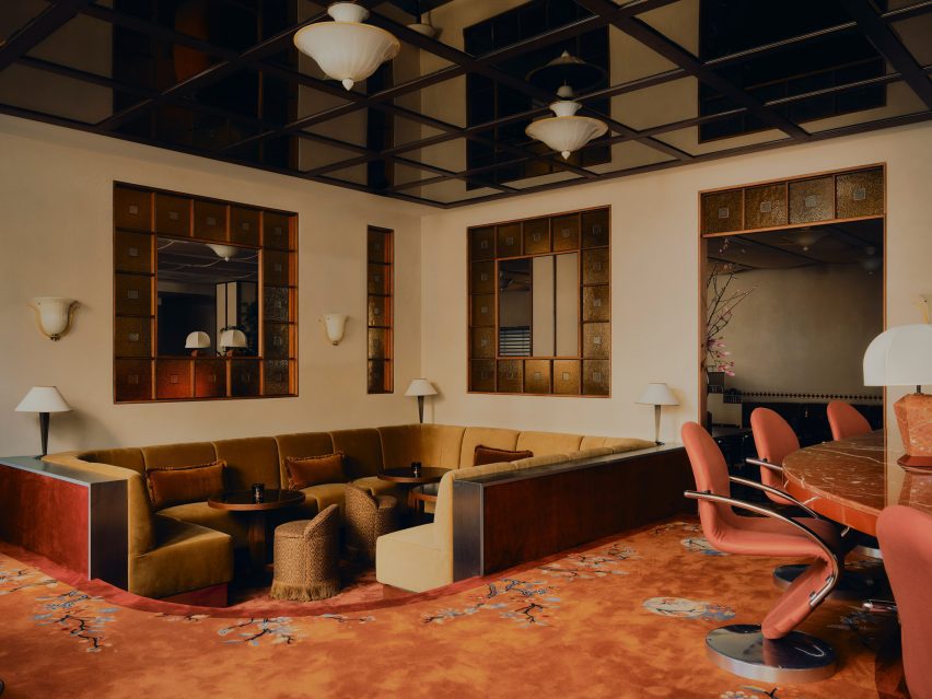 Conversation pit in Ibasho restaurant in The Dean Munich by Tatjana von Stein