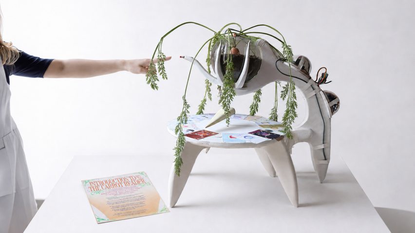 Carrot Reader by Pia Golob, Florian Janez Gutmann, Maja Selin&scaron;ek and Jovana Mali&scaron;ić