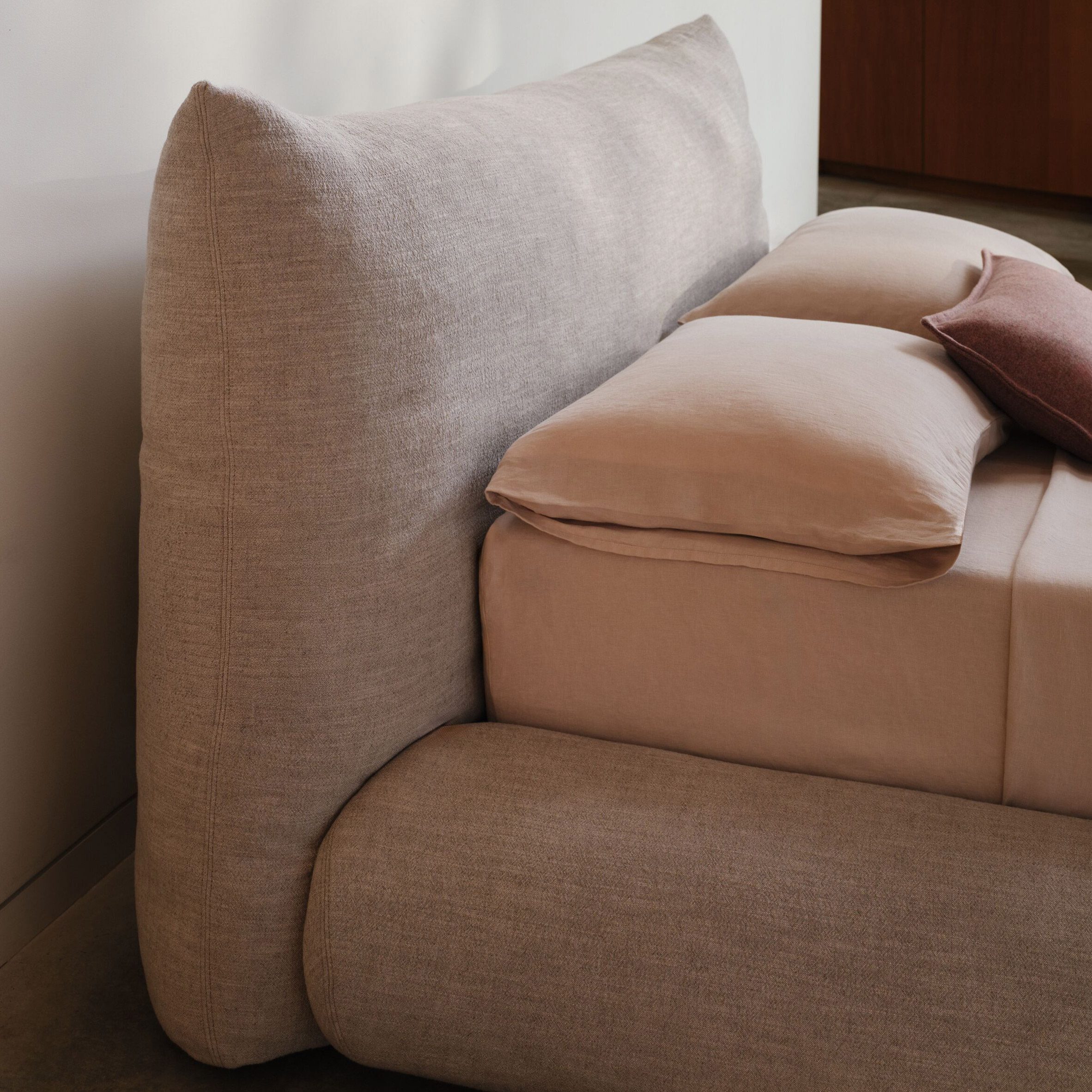 Willo Perron bed