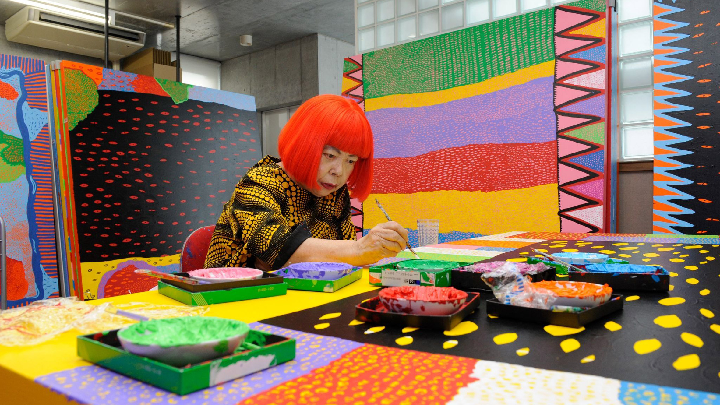 https://static.dezeen.com/uploads/2026/08/yayoi-kusama-obituary-hero_dezeen_2364_col_0.jpg