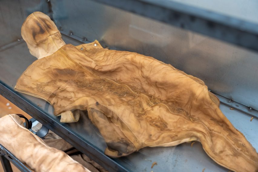 Skin-like garment