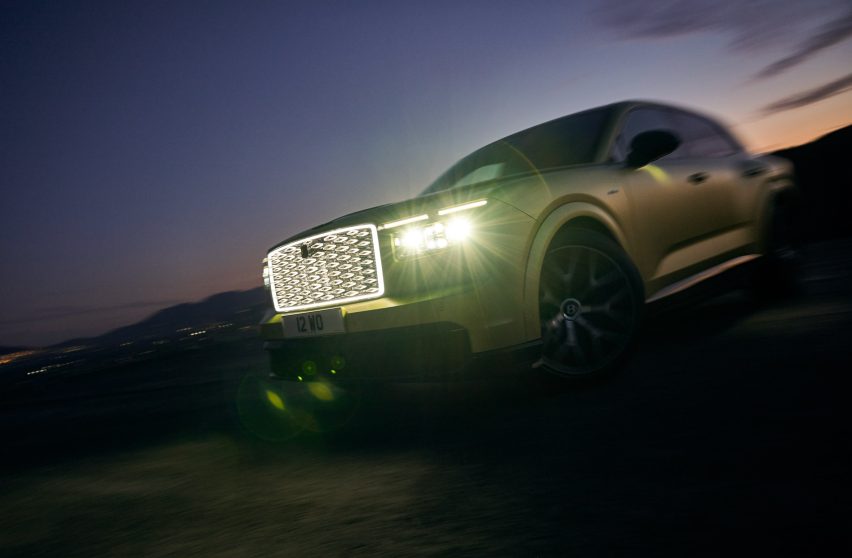 Light-up grill on Bentley
