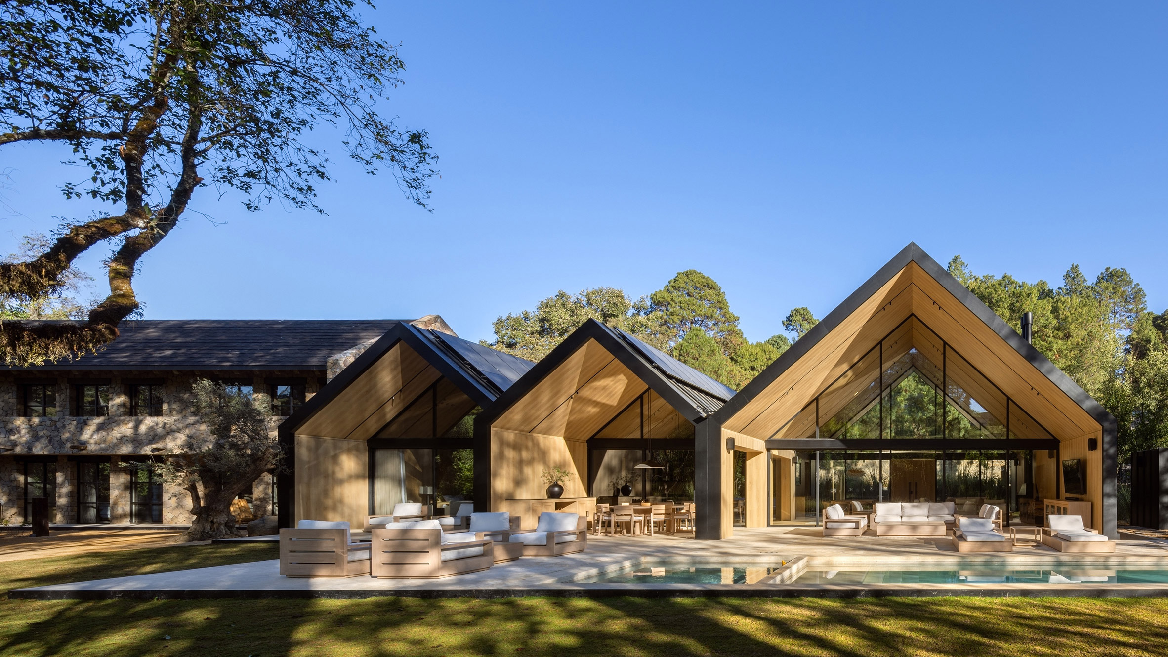 https://static.dezeen.com/uploads/2026/09/casa-ani-mexico-city-chain-siman_dezeen_2364_hero.jpg
