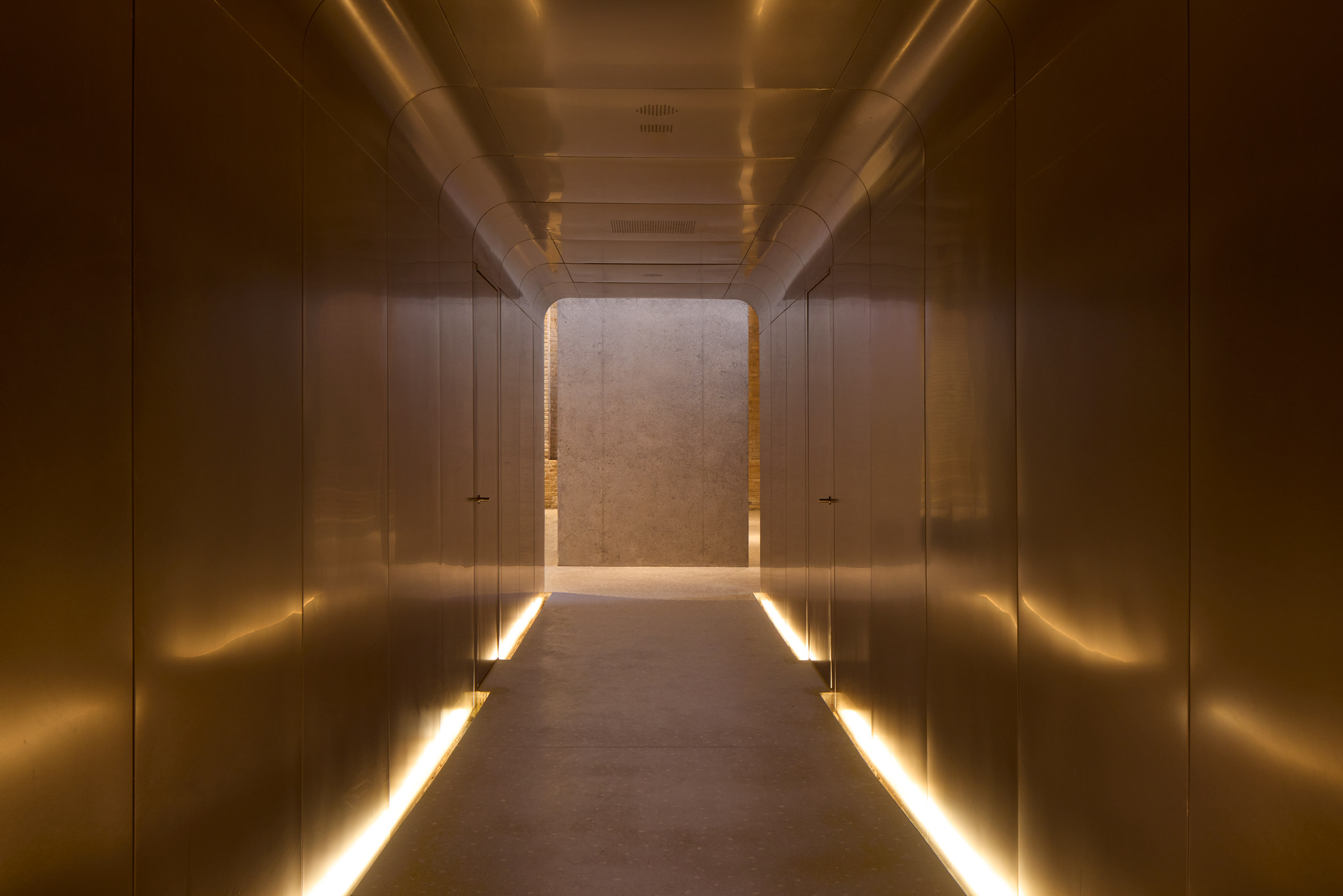 Metal-lined tunnel