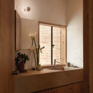 Casa Amona by Colar