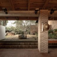 Casa Amona by Colar