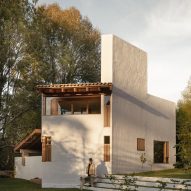 Casa Amona by Colar