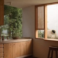 Casa Amona by Colar