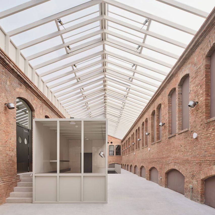 Sallar&egrave;s Deu, Barcelona, Spain, by JAAS