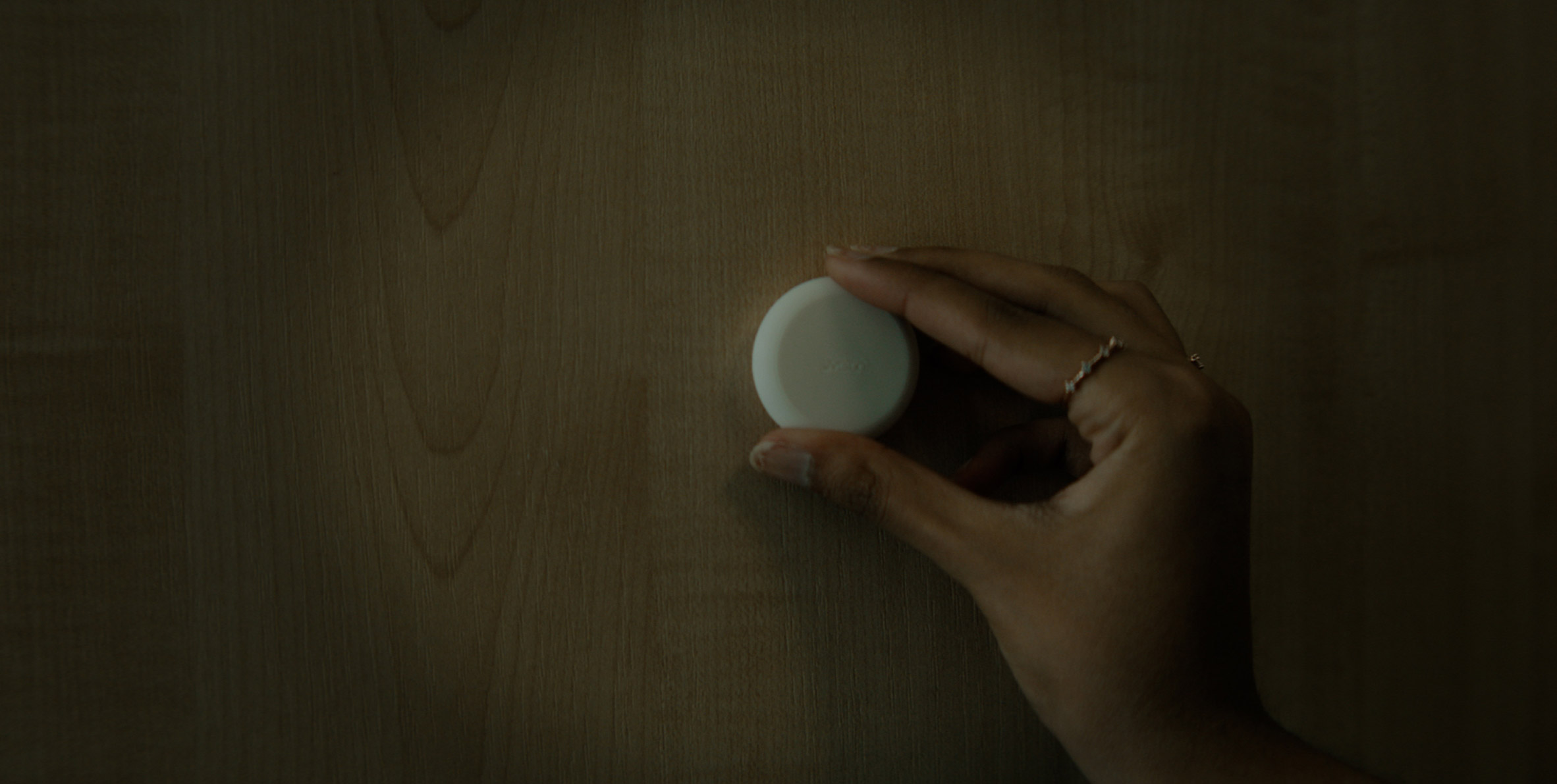 Vibration sensor or SIVO.GO alarm for deaf users