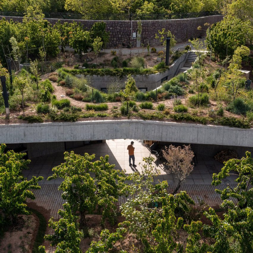 House in Iran with a planted roof