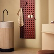 Grid radiator by Elisa Ossino for Tubes