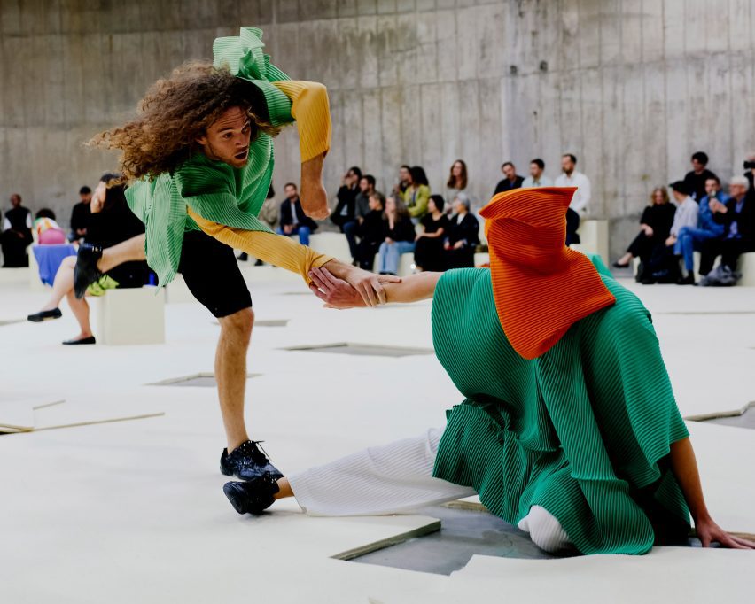 Dancers at Tate Modern