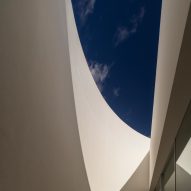 House in Las Rozas by Fran Silvestre Arquitectos