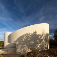 House in Las Rozas by Fran Silvestre Arquitectos
