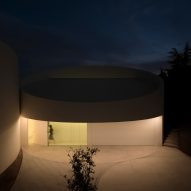 House in Las Rozas by Fran Silvestre Arquitectos